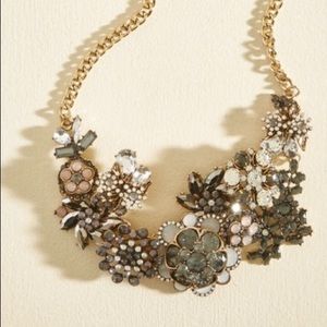 ModCloth Vow to Wow Necklace in Mist